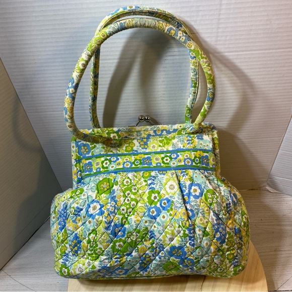 VERA BRADLEY Eloise Quilted Kiss-Lock Shoulder Bag In Lemon Parfait Green - Picture 4 of 10